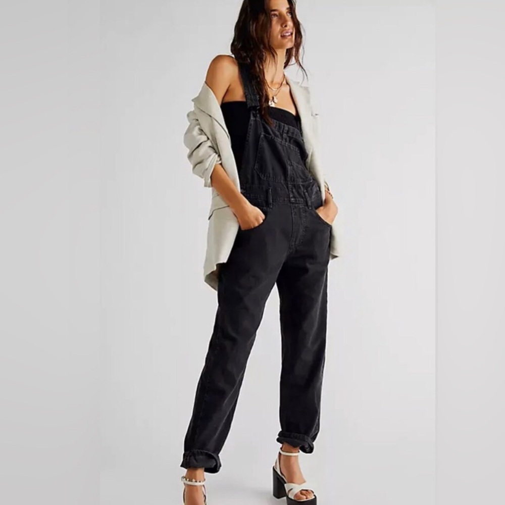 Free People We The Free Ziggy Overalls, NWT Mineral Black Large Short